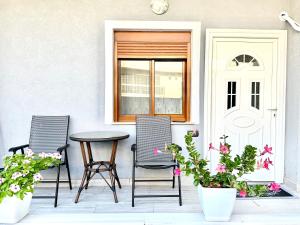 Private apartment with parking space