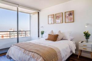 Apt in Las Condes with Pool and Private Balcony