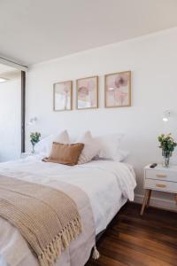 Apt in Las Condes with Pool and Private Balcony