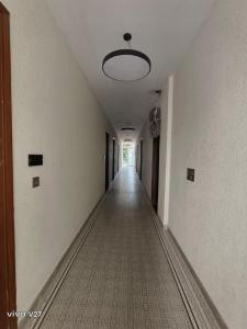 Tipsyy Inn Suites 024