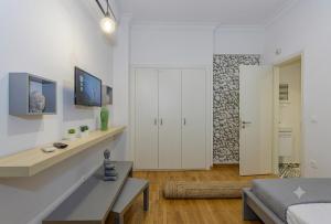 Designer Home by the Acropolis
