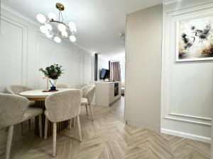 Biskupia Apartment - 200m to Main Square - Self Check-In
