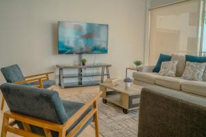NITTA 103 Spacious & Bright - Steps to the Beach