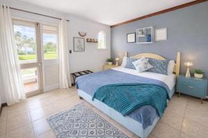 Negril Beach Condo - Beach-Pool-TennisCourt-Parking on site