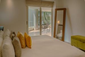 NITTA 209 Elegant Apartment - Partial Sea Views