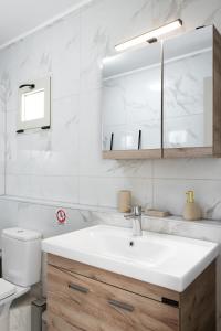 Celine Spacious Duplex Apt in the heart of Agia Galini