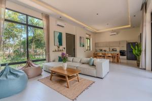 ArtiZen Villa near Hin Kong Beach
