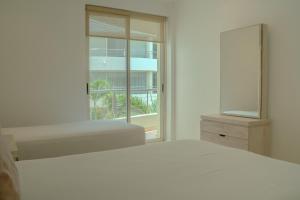 NITTA 203 Bright & Beautiful Beach Apartment