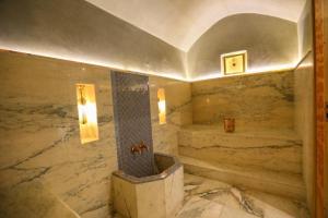 Pool, Not overlooked, 5 Suites Air-conditioned, Spacious Garden