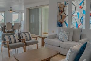 NITTA 407 Penthouse - Private Pool - Ocean Views