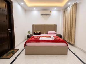 Homlee-Gold-4BHK-Lift-Parking-Vasant Kunj