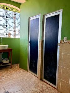 Habitación privada con baño compartido y AC