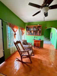 Habitación privada con baño compartido y AC
