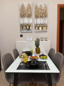 Joy-Menda Apartment