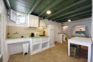 Giourgas Provatas Boat House Milos Island