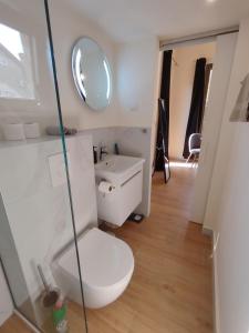 1 4 D2 Mini Condos studio