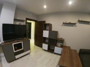 Apartment 7