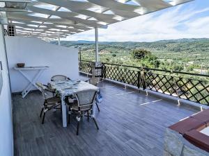 Apartment Appartamento Panoramico by Interhome