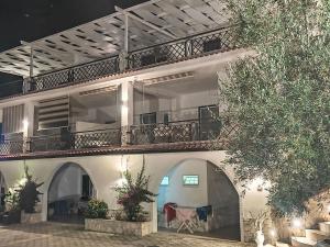 Apartment Appartamento Panoramico by Interhome