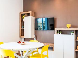 Apartment House Broom by Interhome