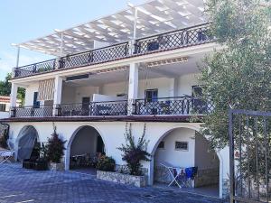 Apartment Bilocale piano terra 7 by Interhome