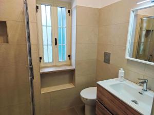 Apartment Quadrilocale in villa con piscina by Interhome