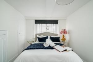 Welcome to your Stylish home in central London