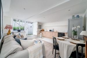 Welcome to your Stylish home in central London