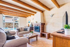 Villa Hegoalde by Villa Plus