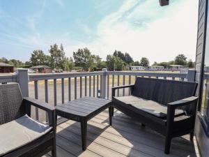 Cedar Lodge 2 Bedrooms with hot tub