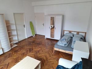 large flat with two bedrooms in the old town