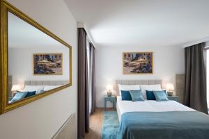 Craftsapartment central Prague - with parking, king size beds and Netflix in Vinohrady Prague