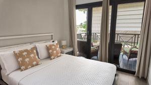 Ixora 7 - 1 Bed Apartment In Holetown w Pool & AC