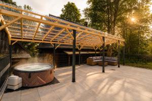 SenWood House