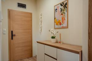 Staylux Villa Free Parking Balcony 10 minutes to Lake and Old Town
