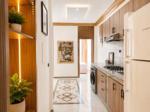 Beach & Cornich View Radi Appart - Piscine & Wifi & Parking