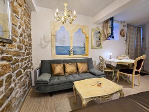 BELLA STONE Studio in Old town