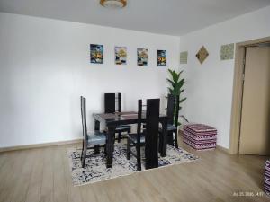 Spacious 3-Bed South Park Apartments