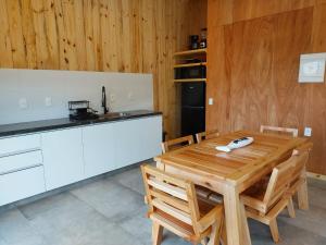 Madera y sal Cabañas piriapolis