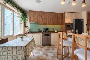 Luxury Ottoman Townhouse - Private Spa & Jacuzzi