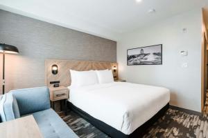 Sandman Signature Winnipeg Airport Hotel & Suites