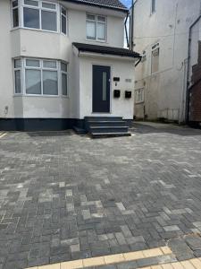 Luxury Budget Flat in Middlesex