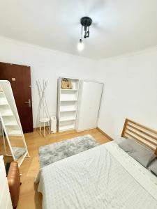 Charming room in beautiful Campo de Ourique