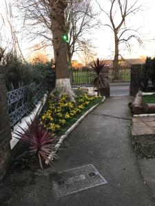 A Gosport Inn - Free Private Parking