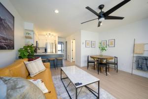 Stunning Mountain View Condo Hot Tub & Pool Access