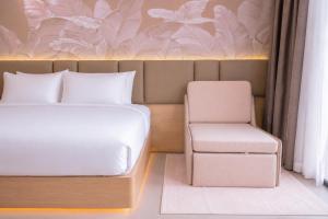 Y Hotel Phan Đình Phùng