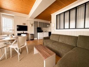 White Lodges - Megève center on ski slopes