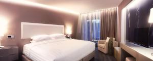 Superior Room Lake View room in Saz City Life Hotel