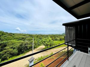 Cozy Spot #2 Ocean View + Starlink Wi-Fi