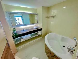 Saisawan Beach Luxury Hotel